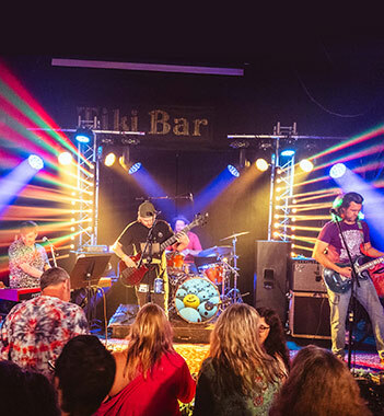 Universe Peoples setlists